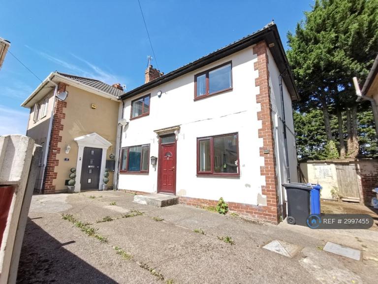 3 bedroom house in Markham Square, Doncaster, DN12 (3 bed) (#2997455)