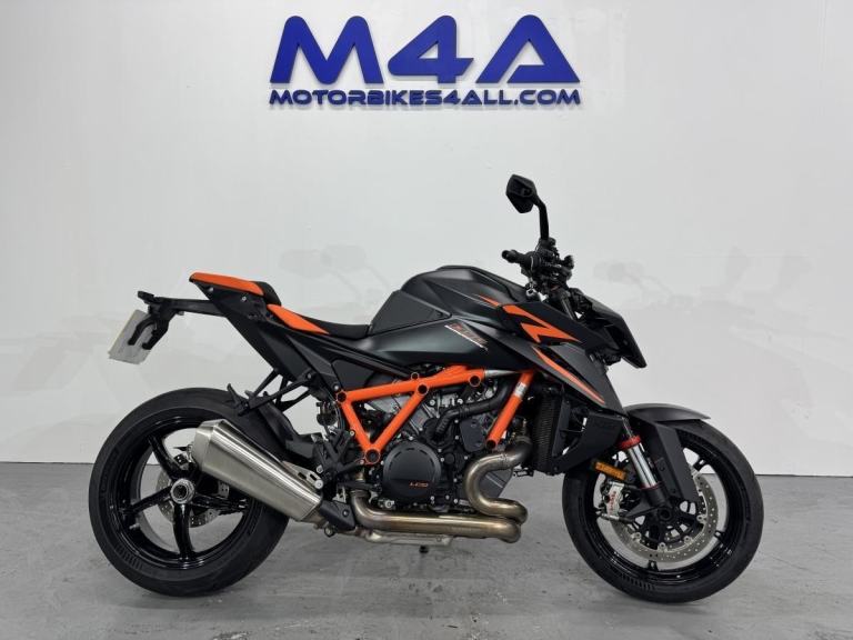 KTM 1390 SUPERDUKE R 2024