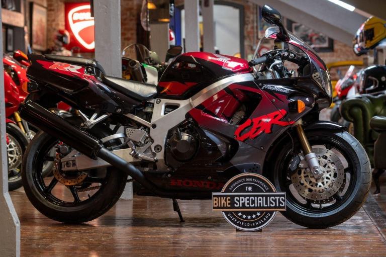 Honda CBR900RR Fireblade *Stunning Original Example - Low Ownership*