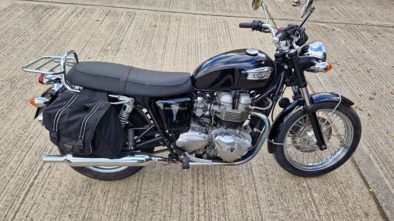 2006 06 TRIUMPH BONNEVILLE 790 CLASSIC NAKED RETRO BLACK 8k MILES ONLY