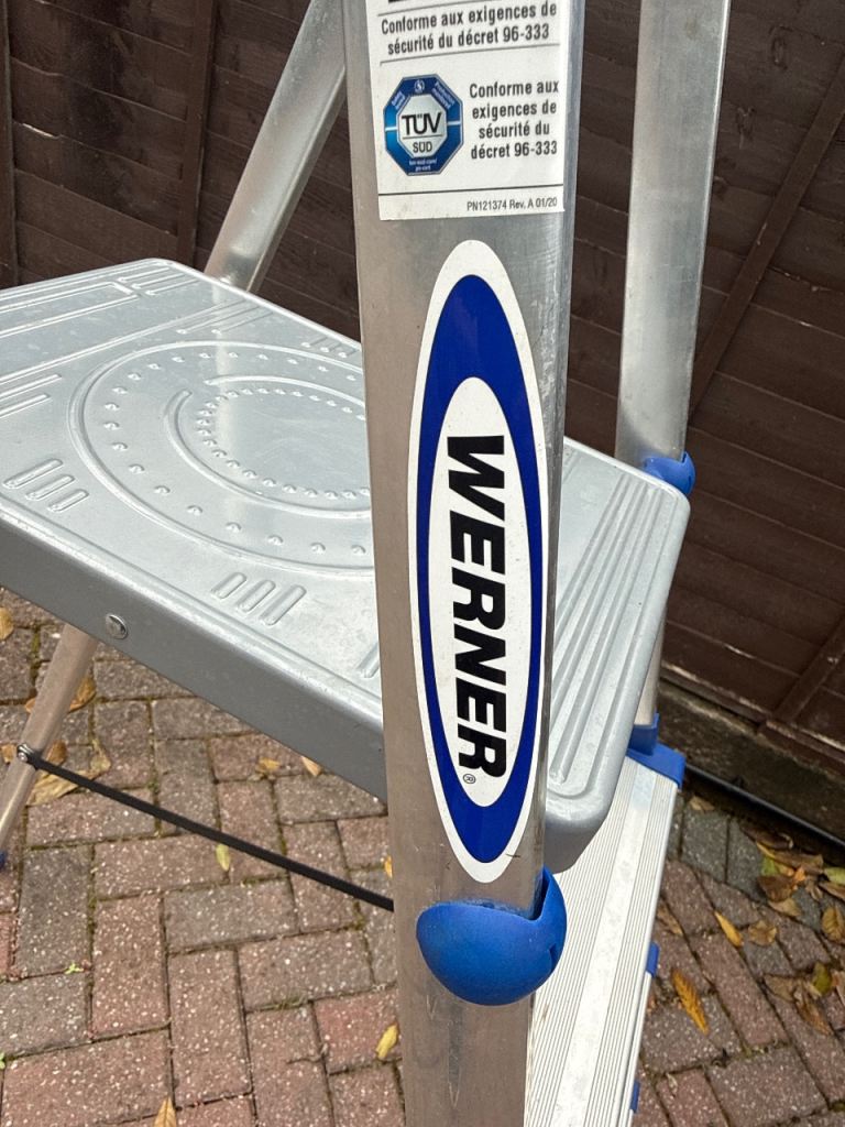 Aluminium Step Ladder with Platform – Good Condition, £35.00 for Sale