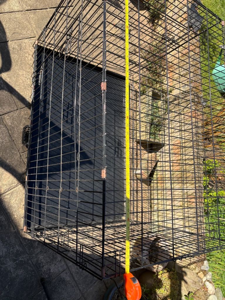 LARGE DOG CRATE
