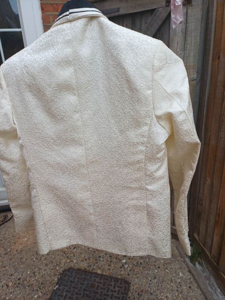 Boy full set suit size 10 -11 year