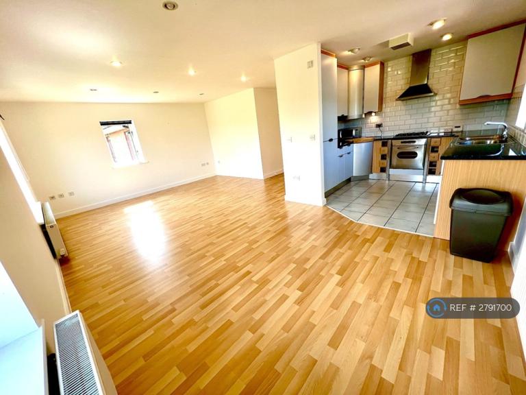 2 bedroom flat in Hopkinson Court, Chester, CH1 (2 bed) (#2791700)