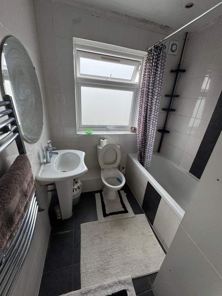 PLUMBER,TILER AND HANDYMAN 