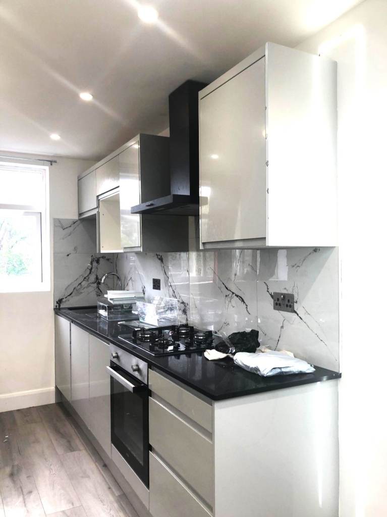 A NEWLY REFURBISHED MORDEN 01 BED SPACIOUS FLAT AVAILABLE