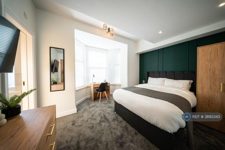 1 bedroom in Chichester Road, Portsmouth, PO2 (#2893343)