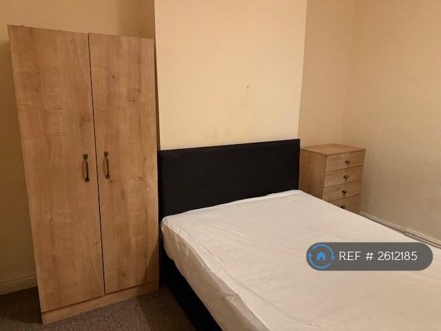 4 bedroom house in Elmfield Terrace, Huddersfield, HD5 (4 bed) (#2612185)