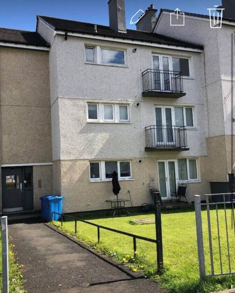 Spacious 2-Bedroom Ground Floor Flat - Easterhouse (Unfurnished)