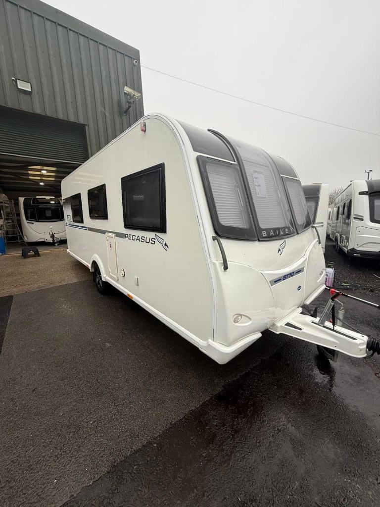 2018 BAILEY PEGASUS GT70 RIMINI - 4 BERTH CARAVAN 