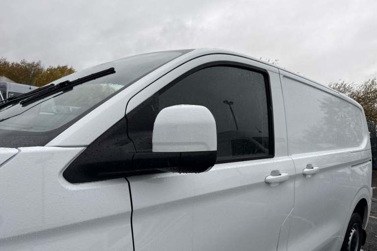 2025 Volkswagen Transporter 2.0 TDI 150 Commerce Plus Van PANEL VAN DIESEL Manual