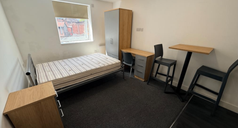 Studio Flat - Lucy Court 