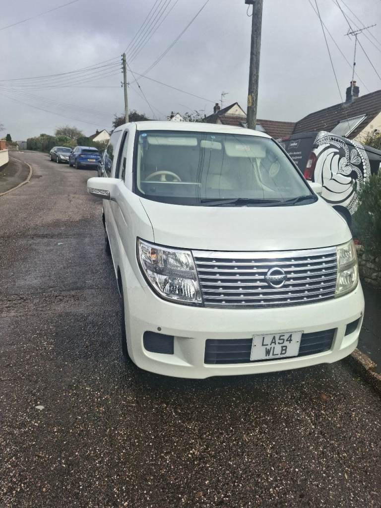 Nissan Elgrand E51 2.5 V6 2005