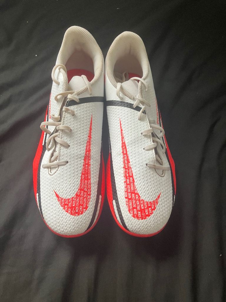 Nike phantoms white red and black