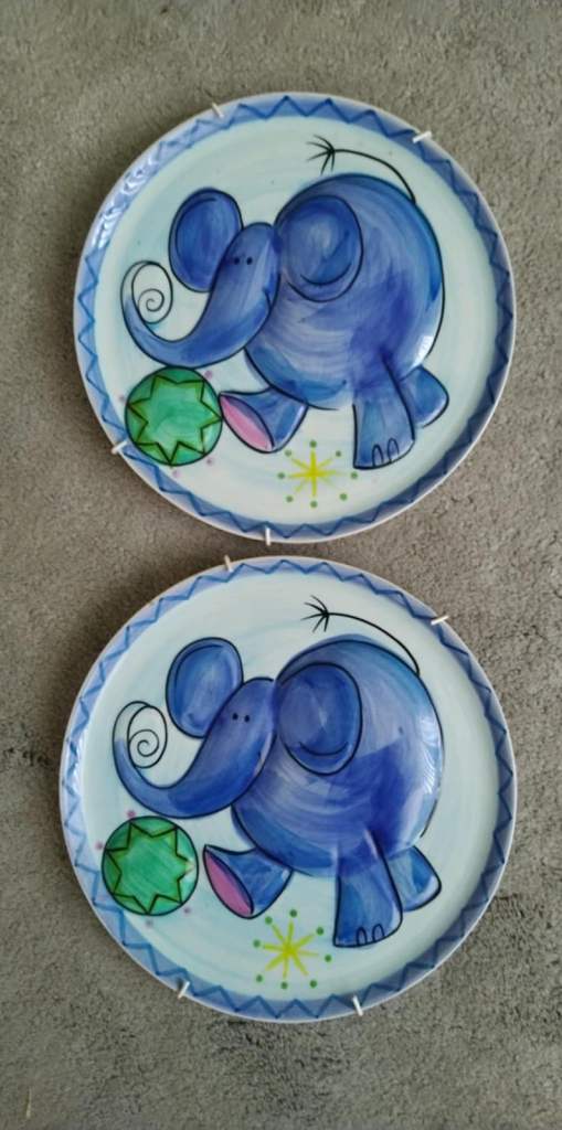 2 x m and s 3d effect handpainted circus elephant wall plates