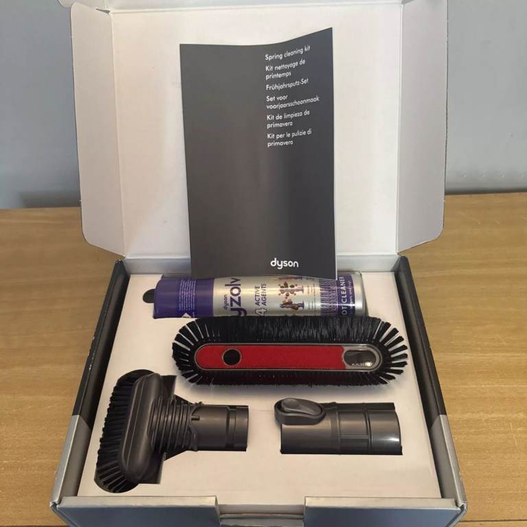NEW Dyson Cleaning Kit for Vacuum Cleaner CAN DELIVER
