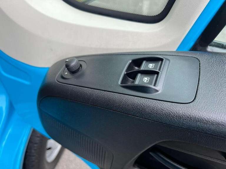 2022 Peugeot Boxer 2.2 BlueHDi 335 S Platform Cab L3 EU6 Luton DIESEL Manual