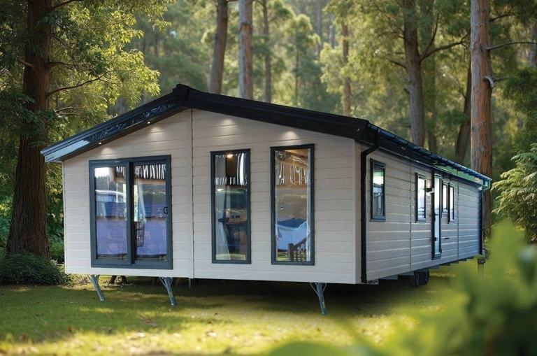 Seren Delta Lodge in Cirencester  - Lodge / Caravan 