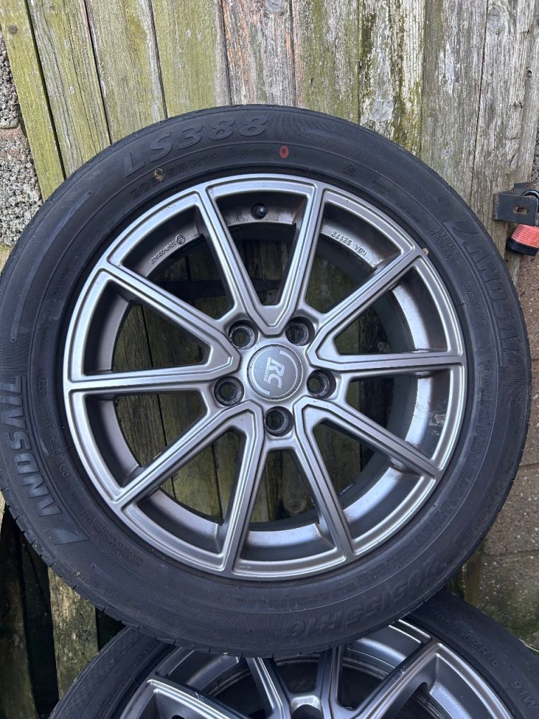 16” RC Alloy Wheels – 5x112 – With 205/55 R16 Tyres