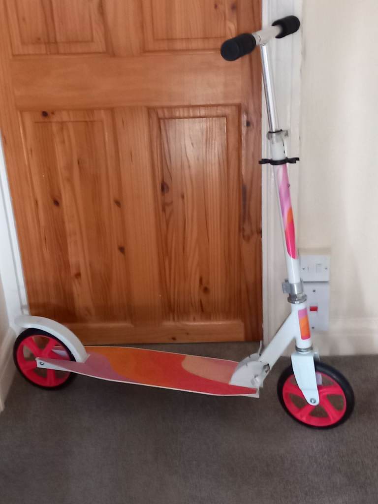 Adults/ Kids / Teenagers Scooter - White with Pink & Orange Graphics
