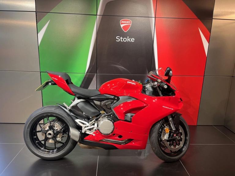 DUCATI PANIGALE V2 STUNNING ORIGINAL LOW MILEAGE GENUINE BIKE READY TO RIDE
