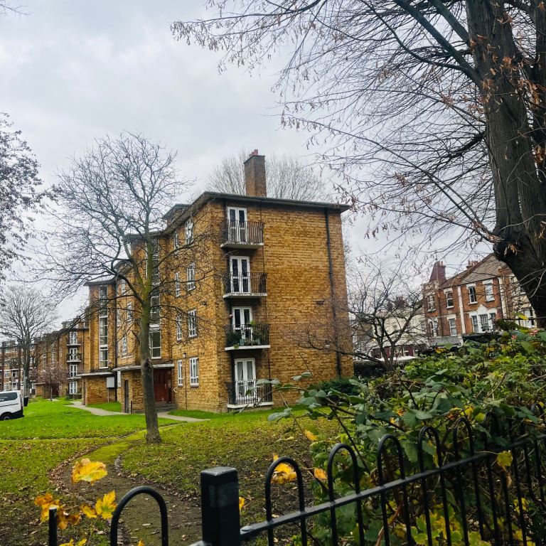 Flat Swap Wanted Hayes/Sheperds Bush