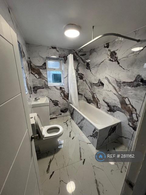 3 bedroom house in Mineral St, London, SE18 (3 bed) (#2811162)