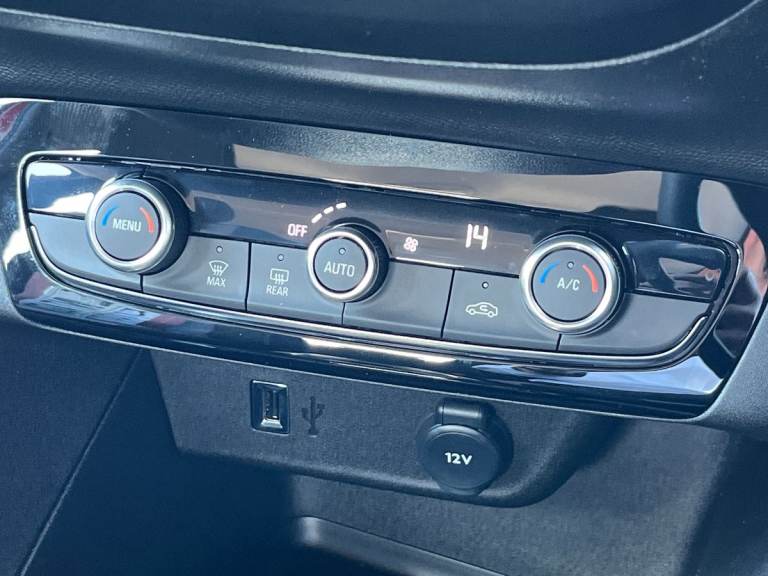  Vauxhall Corsa Electric 50kwh Design Hatchback 5dr Electric Auto 136 Ps