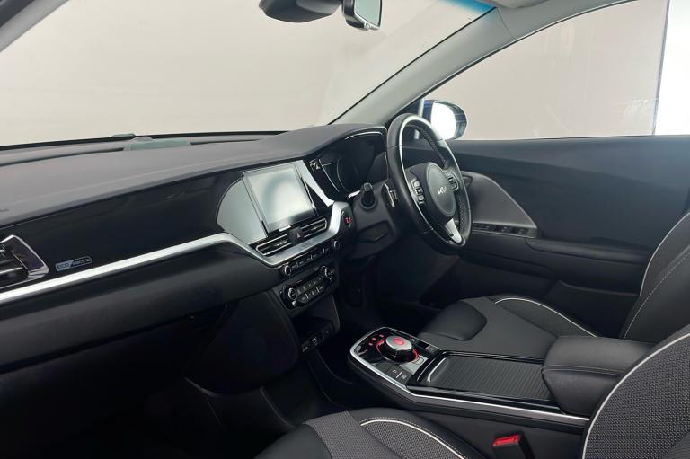  Kia Niro Electric 64kwh 2 Suv 5dr Electric Auto 201 Bhp Electric