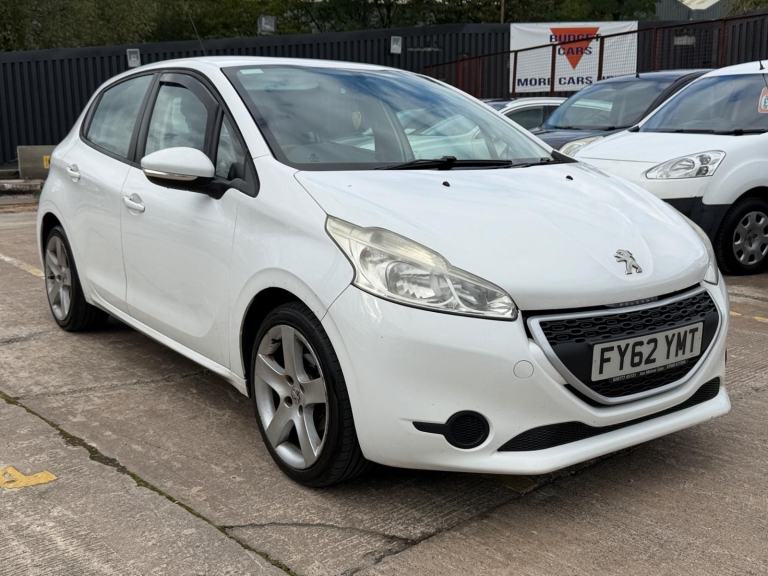 2012 Peugeot 208 1.2 VTi Access+ 5dr HATCHBACK Petrol Manual