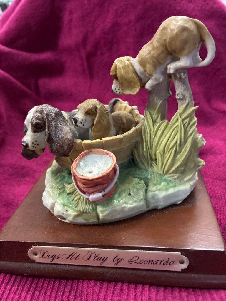 Leonardo Collection "Dogs At Play" Figurine – Good Condition