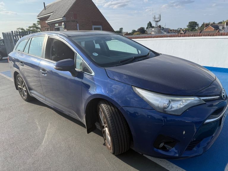 Toyota, AVENSIS, Estate, 2015, Manual, 1598 (cc), 5 doors