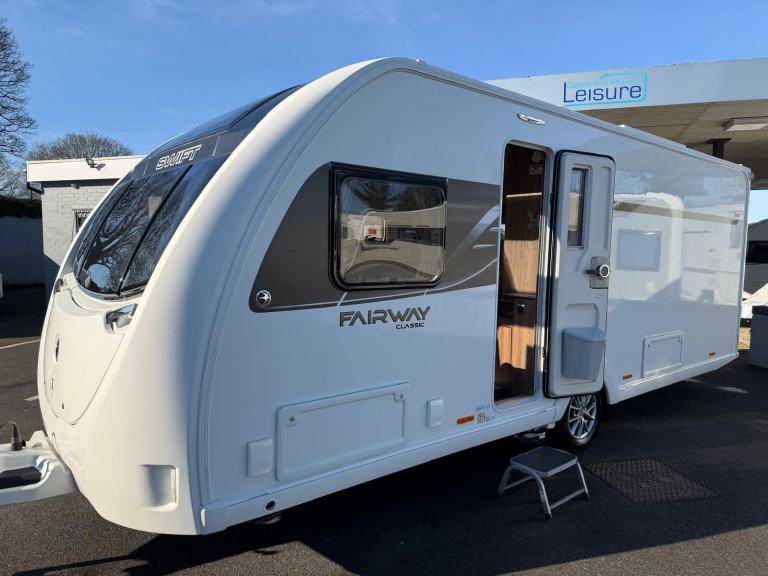 2021 SWIFT FAIRWAY CLASSIC 580, SPECIAL EDITION, ISLAND BED, MOVER