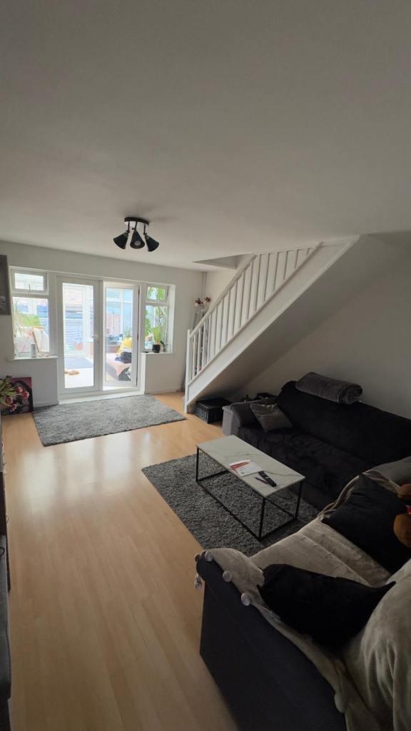 Lovely 2 Bedroom House in Hunsbury NN4 