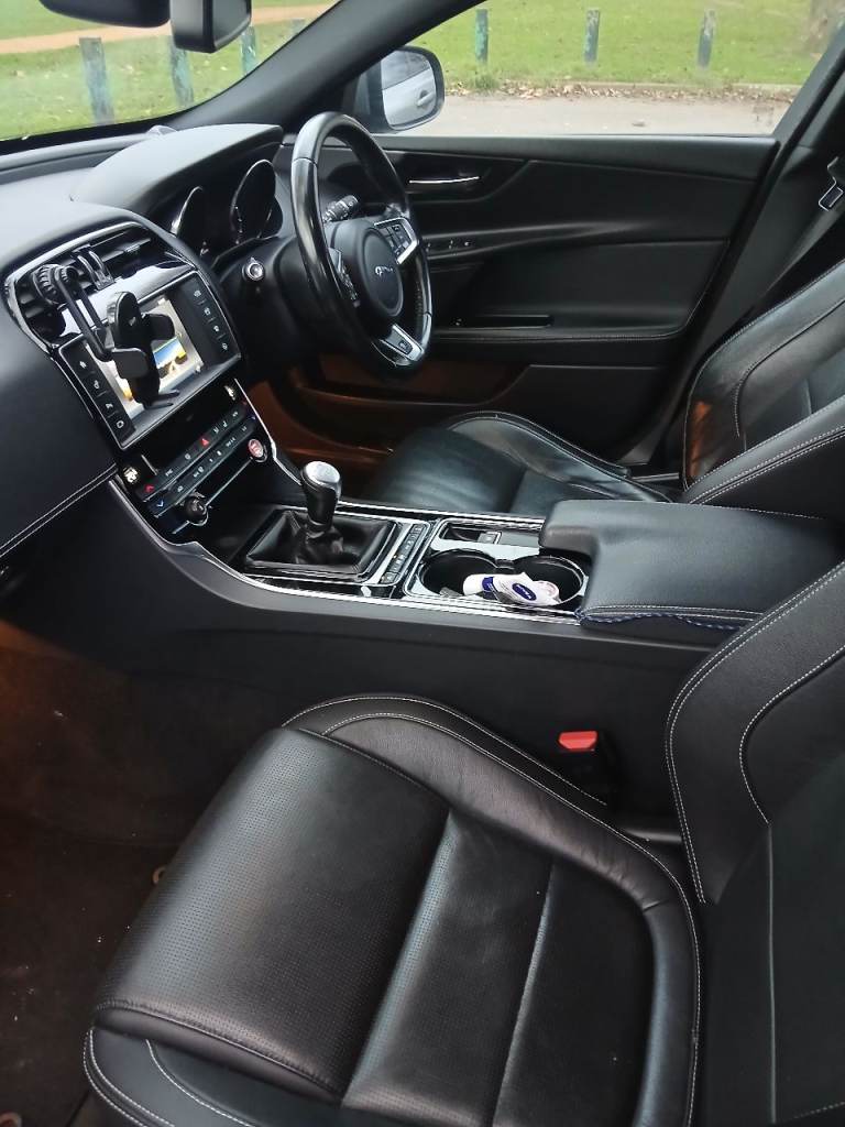 Jaguar, XE, Saloon, 2016, Manual, 1999 (cc), 4 doors