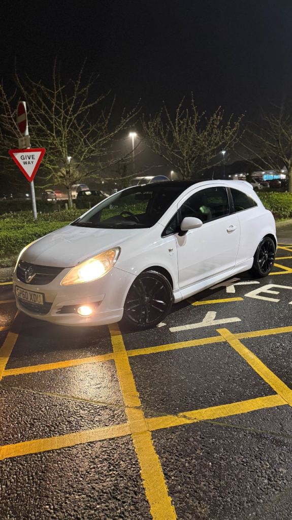Corsa 1.2 petrol limited edition