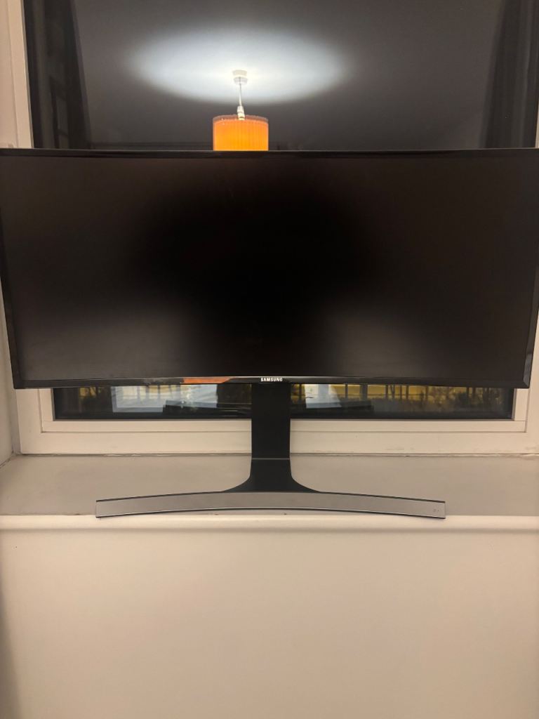 Curved Samsung Monitor