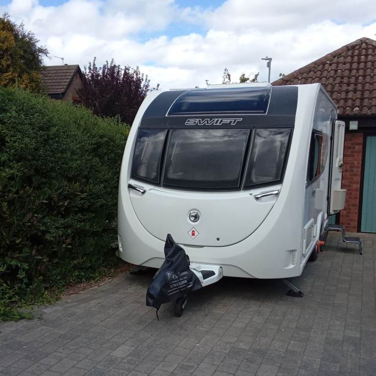 Swift Accord 480 2021 Caravan (Silver Edition)