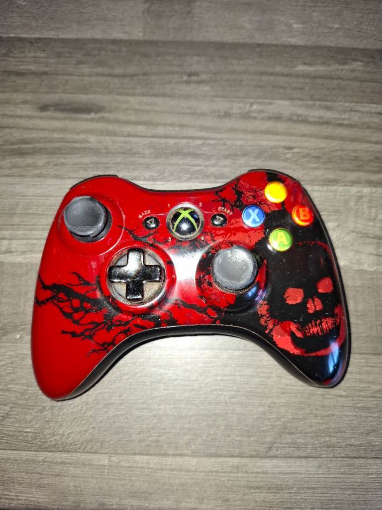 Xbox 360 Wireless Controller - gears of war edition , Good Condition