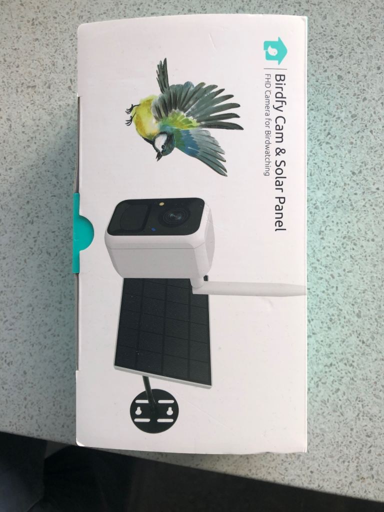 Birdfy camera and solar panel. 