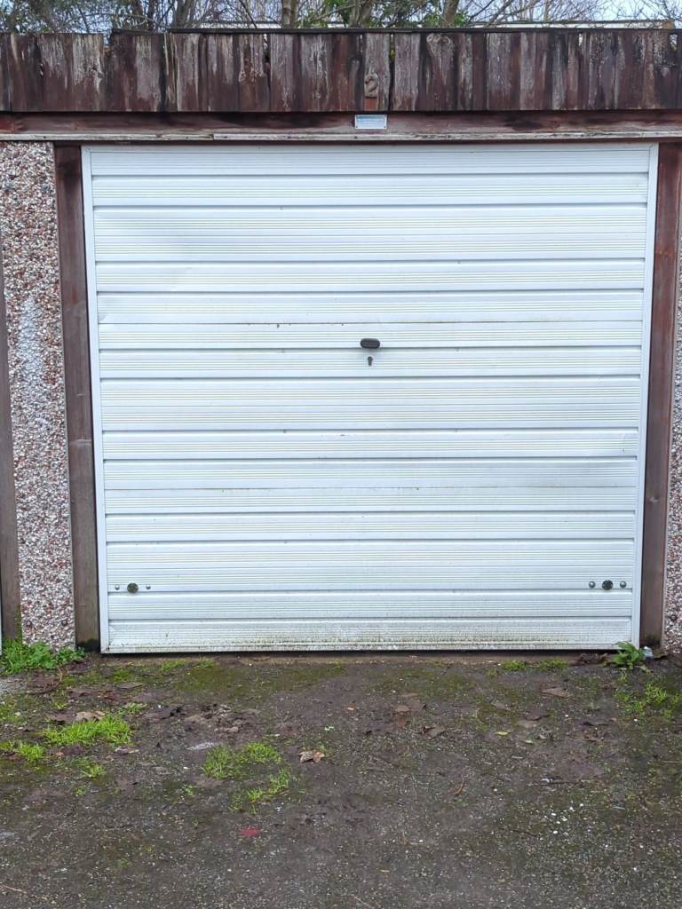 Secure Private Garage Available to Rent in Reading RG1