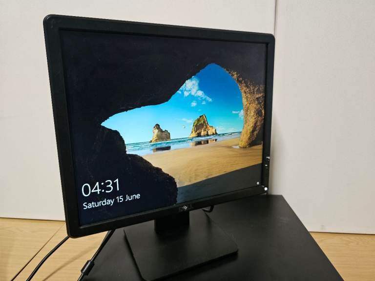 Black Computer Monitor - Good Condition