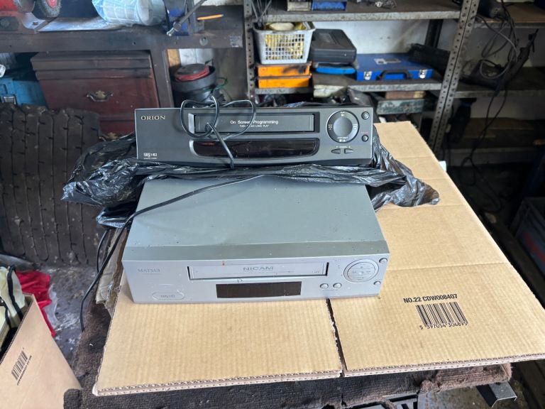 2off VIDEO PLAYERS AND TAPE COLLECTION.