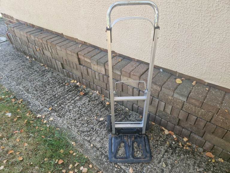 Collapsible trolley