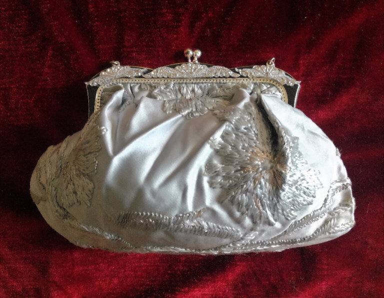 VINTAGE BAG EVENING PURSE Embroidered Diamante Clasp Rope Chain Grey Blue Silk Satin Silver Metallic