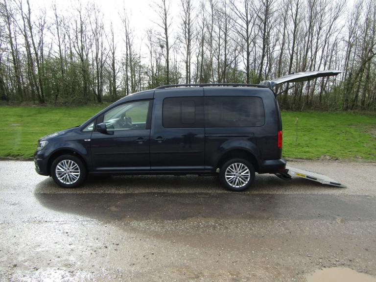 2020 Volkswagen Caddy Maxi Life C20 2.0 Tdi WHEELCHAIR ACCESSIBLE VEHICLE WAV MPV Diesel Manual