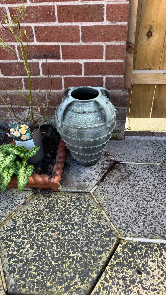 Large Grey/Green Iron Garden Planter Pot
