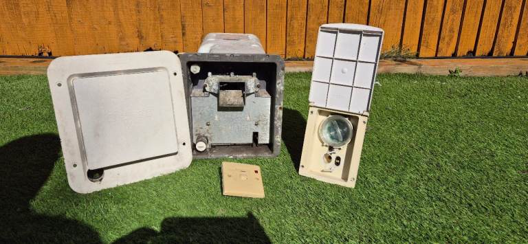 CARVER CASCADE 2 gas and electric water heater for camper caravan motorhome boat.