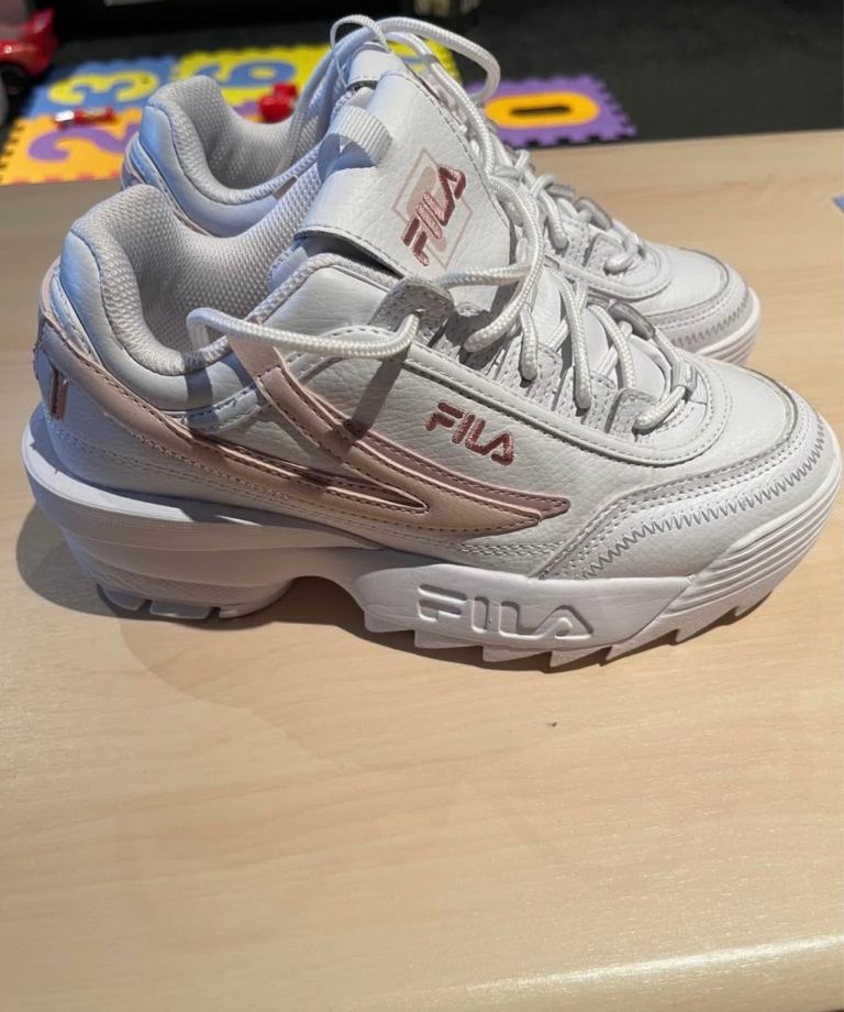 Lady's fashion trainers