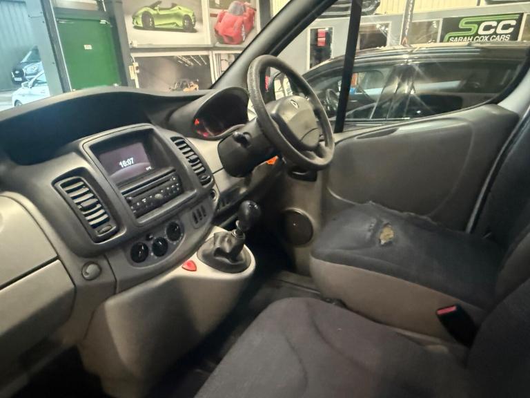 2013 Renault Trafic 2.0 dCi LL29 L3 H1 3dr PANEL VAN Diesel Manual